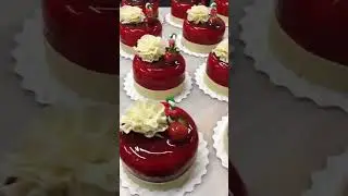 çilek soslu pasta