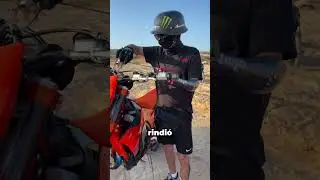 No creerás cómo adapta su moto tras perder una mano 😱💪 #motocross #resiliencia #shorts #motivation