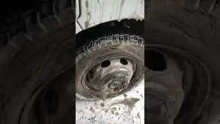 ШОКОЛАД СТЕКАЕТ С ТАЧКИ