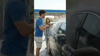 😂🚗💦 VUOLE LAVARE LA MACCHINA IN 30 SECONDI… MA LAVA QUELLA SBAGLIATA!