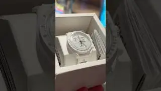 NEW Snoopy MoonSwatch Mission to Moonphase Experience 