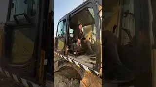 He managed to put the wheels on the excavator 😮