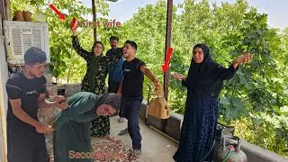 Jealousy in life: The pregnant second wife objects when the husband goes to visit his first wife.