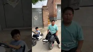 Dad playing mechanic left everyone speechless! 🏍️🤯