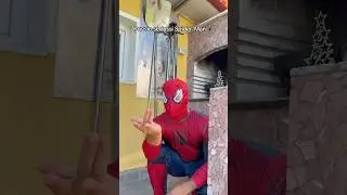 IO SE FOSSI L’UOMO RAGNO🕷️🕸️😂